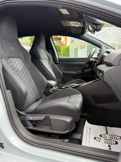 VW Golf 1.5 e-TSI mHEV R-Line — Hybride légère performant, kilométrage réduit — Miniatura 24