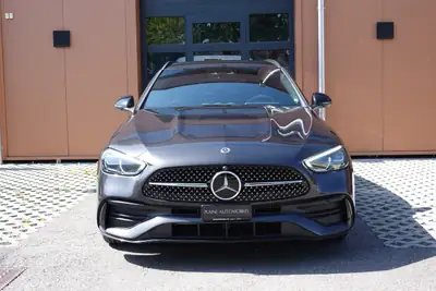 Mercedes-Benz C 300e AMG Line — Hybride rechargeable, 35'990 km, Pack AMG complet — côté