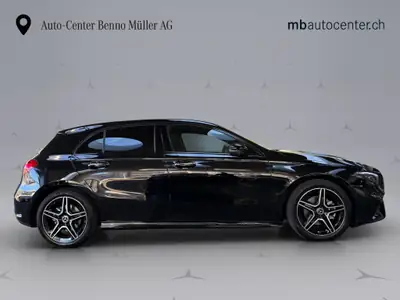 Mercedes-Benz Classe A 200 Night Star AMG Line — Berline compacte hybride, design premium — Miniature 7