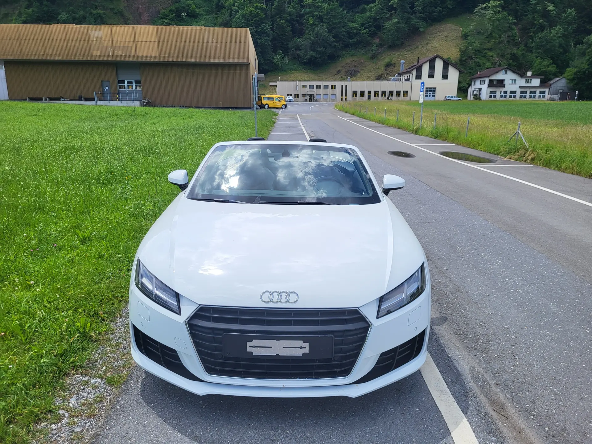 Audi TT 1.8T Roadster 2018 — Cabriolet sportif, 56'000 km seulement — vista esterna