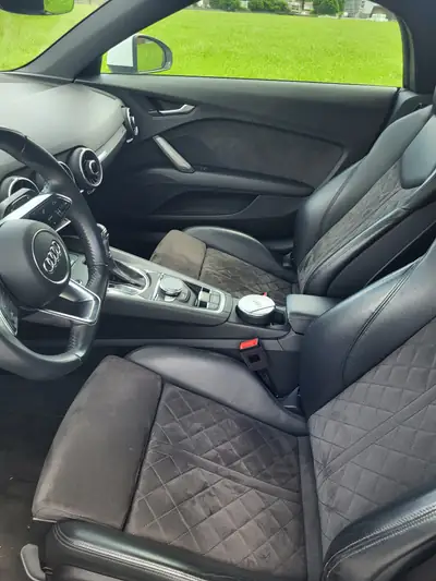 Audi TT 1.8T Roadster 2018 — Cabriolet sportif, 56'000 km seulement — cruscotto