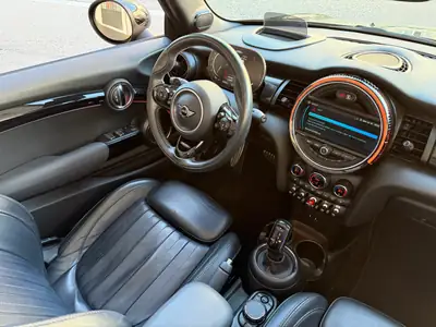 MINI Cabrio Cooper John Cooper Works — Cabriolet sportif, 231 ch, 65'000 km seulement — Miniature 17