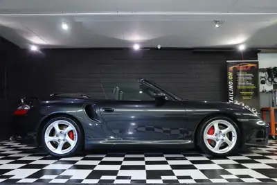 Porsche 911 Turbo Cabrio Manual — Légendaire sportive décapotable, 450 ch, sans accident — fianco