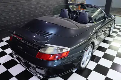 Porsche 911 Turbo Cabrio Manual — Légendaire sportive décapotable, 450 ch, sans accident — interni