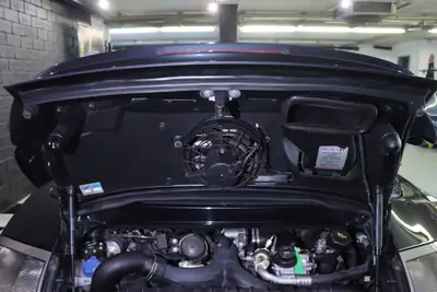 Porsche 911 Turbo Cabrio Manual — Légendaire sportive décapotable, 450 ch, sans accident — Miniatura 10