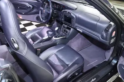 Porsche 911 Turbo Cabrio Manual — Légendaire sportive décapotable, 450 ch, sans accident — Miniatura 12
