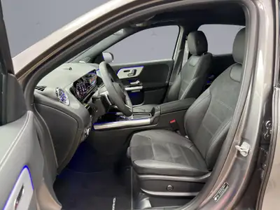 Mercedes-Benz GLA 250 Swiss Star AMG Line 4matic — SUV compact hybride essence, quasi neuf — Miniature 9