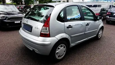 Citroën C3 1.4i Furio 2009 — Citadine fiable, entretien économique, sans sinistre — tableau de bord