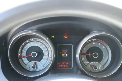 Mitsubishi Pajero 3.2 DID Profi — SUV 7 places robuste, entretien complet récent — Armaturenbrett
