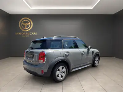MINI Countryman Cooper ALL4 — SUV compact dynamique, 4x4 intégral et très bien équipé — Armaturenbrett