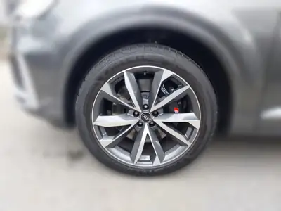 Audi SQ7 4.0 V8 TFSI — SUV sportif 507 ch, 75'000 km seulement — Miniatur 8