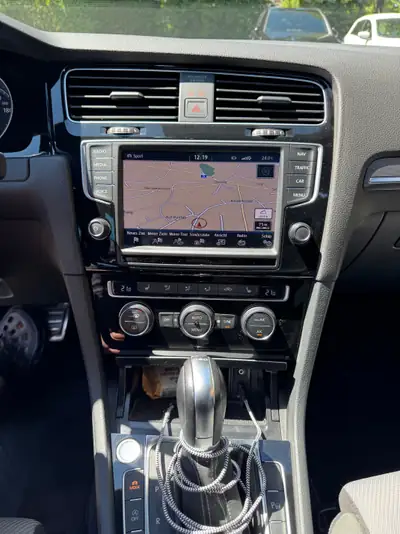 VW Golf Variant 1.4 TSI 150 — Break performant, équipement premium, sans accident — Miniatura 14