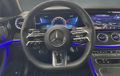 Mercedes-Benz E 53 AMG Coupé 4MATIC+ — Coupé sport haute performance, 61'000 km — cruscotto