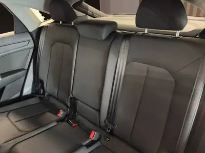 Audi Q3 Sportback 35 TFSI — SUV coupé élégant, 56 000 km, transmission S-tronic — Miniatura 8