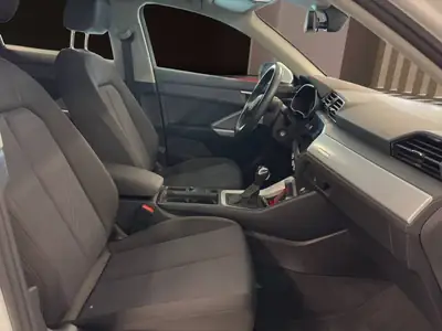 Audi Q3 Sportback 35 TFSI — SUV coupé élégant, 56 000 km, transmission S-tronic — Miniatura 7