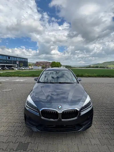 BMW 218 Active Tourer xDrive — Monospace diesel efficace, transmission intégrale — vista esterna