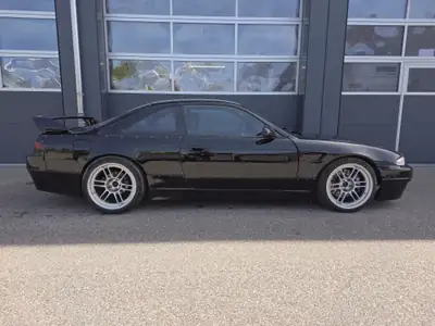 Nissan 200 SX 2.0 16V — Coupé sportif Rocketbunny Widebody, préparation Street & Track — vue extérieure