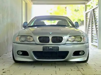 BMW M3 E46 SMG II 2003 — Coupé sportif de légende, unfallfrei et impeccablement conservé — dettaglio