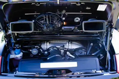 Porsche 911 Carrera 4 GTS — Sportive légendaire, très faible kilométrage — Miniatur 7