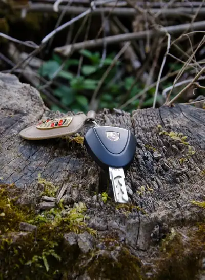 Porsche 911 Carrera 4 GTS — Sportive légendaire, très faible kilométrage — Miniatur 10