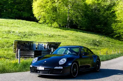 Porsche 911 Carrera 4 GTS — Sportive légendaire, très faible kilométrage — Miniatur 15