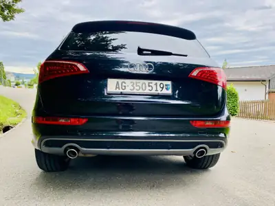 Audi Q5 3.0 V6 TDI Quattro — SUV premium diesel, sans accident, 8 pneus — tableau de bord