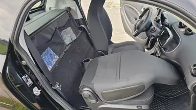 Smart Fortwo 0.9 Passion Twinamic — Citadine agile et économe, 56 000 km seulement — Miniature 18