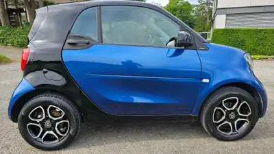 Smart Fortwo 0.9 Passion Twinamic — Citadine agile et économe, 56 000 km seulement — Miniature 17