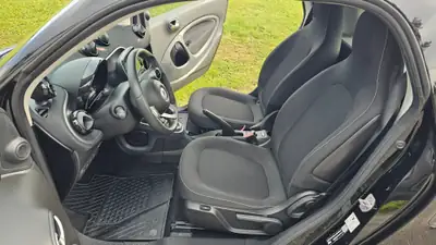 Smart Fortwo 0.9 Passion Twinamic — Citadine agile et économe, 56 000 km seulement — Miniature 19