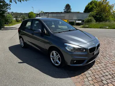 BMW 220 Active Tourer xDrive — Monospace polyvalent diesel, entretien complet récent — vista esterna