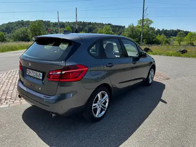 BMW 220 Active Tourer xDrive — Monospace polyvalent diesel, entretien complet récent — interni