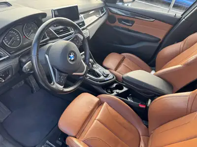 BMW 220 Active Tourer xDrive — Monospace polyvalent diesel, entretien complet récent — Miniatura 8