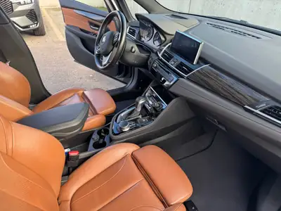 BMW 220 Active Tourer xDrive — Monospace polyvalent diesel, entretien complet récent — Miniatura 10
