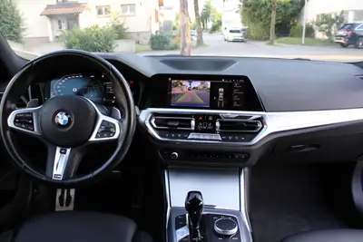 BMW 320d xDrive M Sport — Diesel hybride mild, 87000 km, traction intégrale — Miniature 9