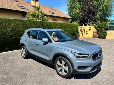 Volvo XC40 1.5 T3 Momentum — SUV compact fiable, 110'000 km, sans accident — fianco