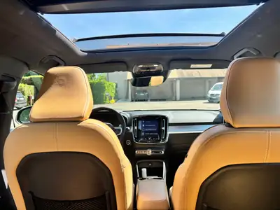 Volvo XC40 1.5 T3 Momentum — SUV compact fiable, 110'000 km, sans accident — dettaglio