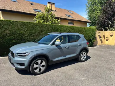 Volvo XC40 1.5 T3 Momentum — SUV compact fiable, 110'000 km, sans accident — Miniatura 9