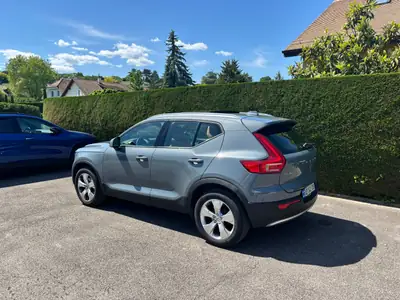 Volvo XC40 1.5 T3 Momentum — SUV compact fiable, 110'000 km, sans accident — Miniatura 8