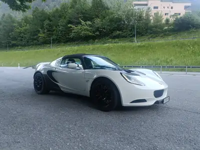 Lotus Elise 1.8 16V 111 SC RGB — Légère sportive authentique, 68 800 km seulement — vue extérieure