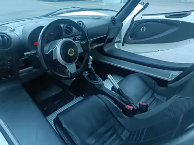 Lotus Elise 1.8 16V 111 SC RGB — Légère sportive authentique, 68 800 km seulement — tableau de bord