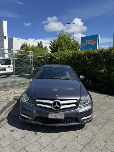 Mercedes-Benz C 250 BlueEF Coupé — Élégance sportive et motorisation efficace — arrière