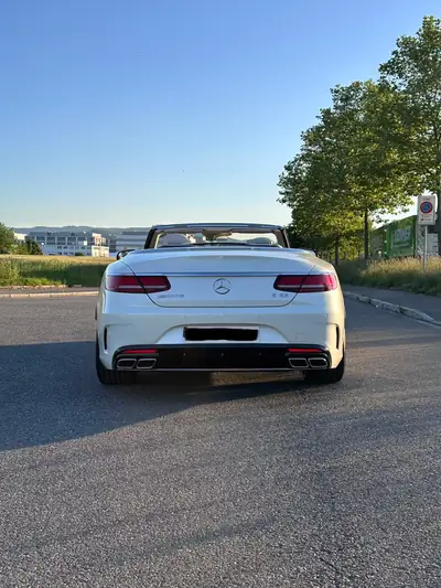 Mercedes-Benz S 63 AMG Cabriolet — 612 ch, 4MATIC+, blanc métallisé 2020 — tableau de bord