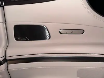 Mercedes-Benz S 63 AMG Cabriolet — 612 ch, 4MATIC+, blanc métallisé 2020 — Miniature 11
