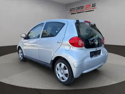 Toyota Aygo 1.0 Linea Terra 2008 — Citadine fiable, embrayage neuf et révision à jour — interior