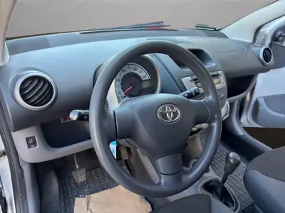Toyota Aygo 1.0 Linea Terra 2008 — Citadine fiable, embrayage neuf et révision à jour — Thumbnail 10