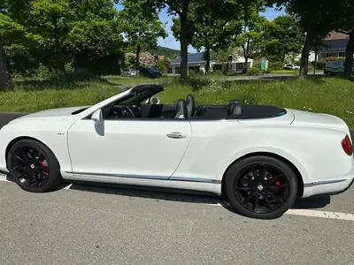 Bentley Continental 4.0 V8 S — Cabriolet luxe, 25'000 km, sans sinistre — vue extérieure