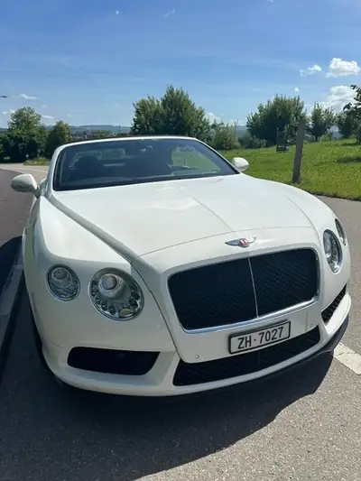 Bentley Continental 4.0 V8 S — Cabriolet luxe, 25'000 km, sans sinistre — détail