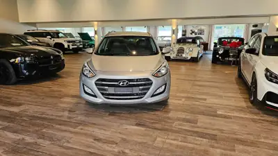 Hyundai i30 Wagon 1.6 CRDi — Monospace diesel robuste, 82'000 km, équipement premium — arrière