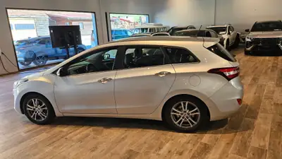 Hyundai i30 Wagon 1.6 CRDi — Monospace diesel robuste, 82'000 km, équipement premium — Miniature 15