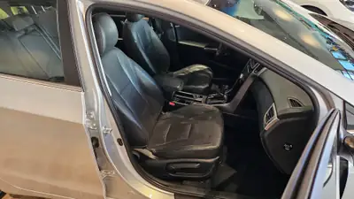 Hyundai i30 Wagon 1.6 CRDi — Monospace diesel robuste, 82'000 km, équipement premium — Miniature 18